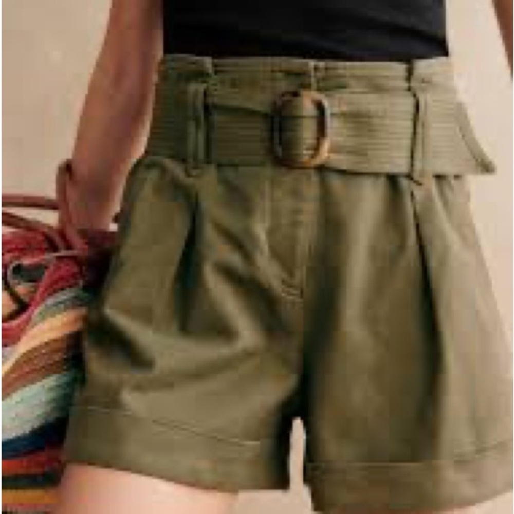 Sezane Rome Shorts in Khaki (Size 36)